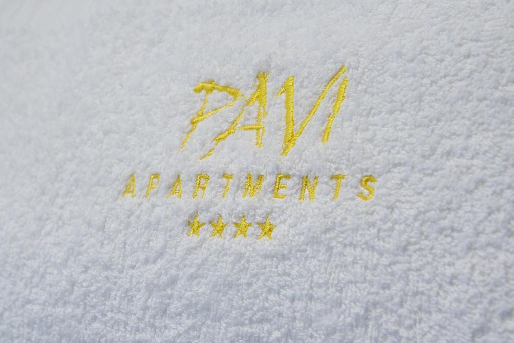 Pavi Apts Ljubljana - Private Rooftop Swimming Pool Bilik gambar